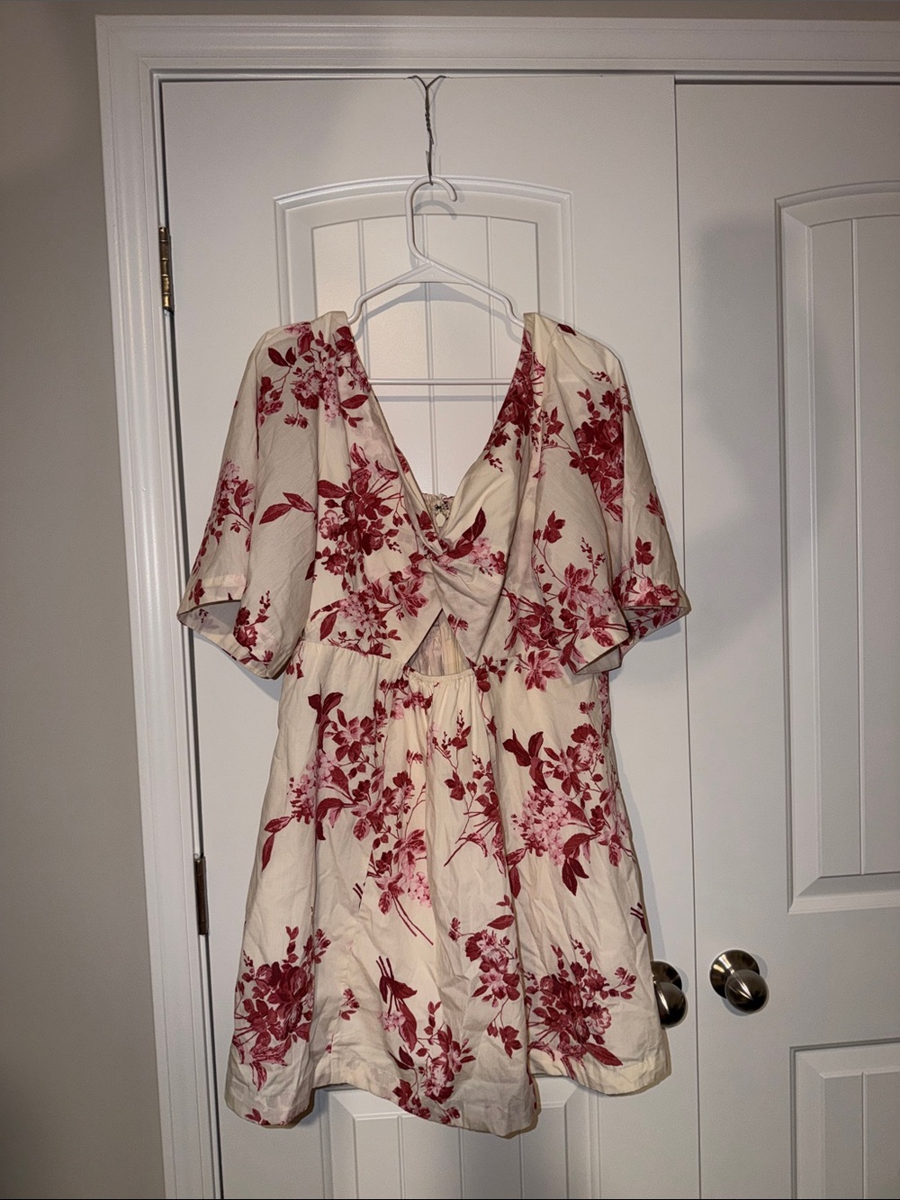 Abercrombie & Fitch Cream Dress with Red Floral Print